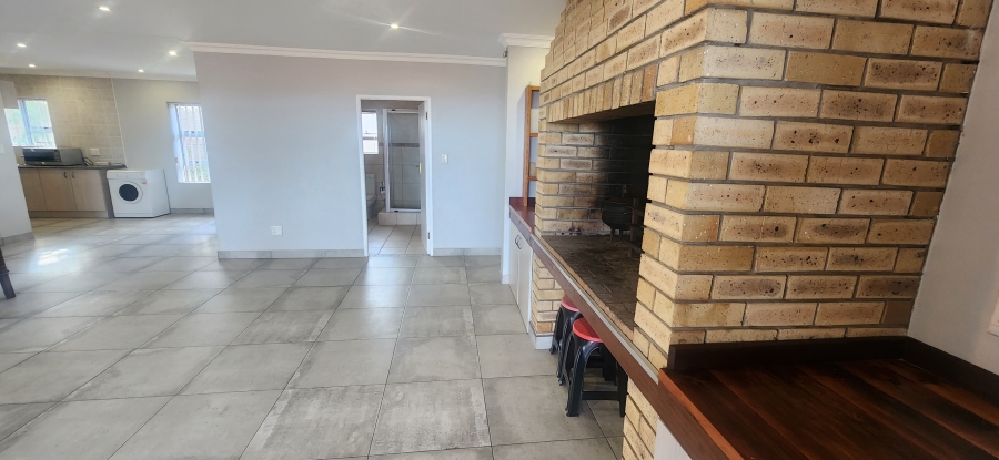 6 Bedroom Property for Sale in Dana Bay Western Cape